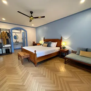 Sadakham Hotel